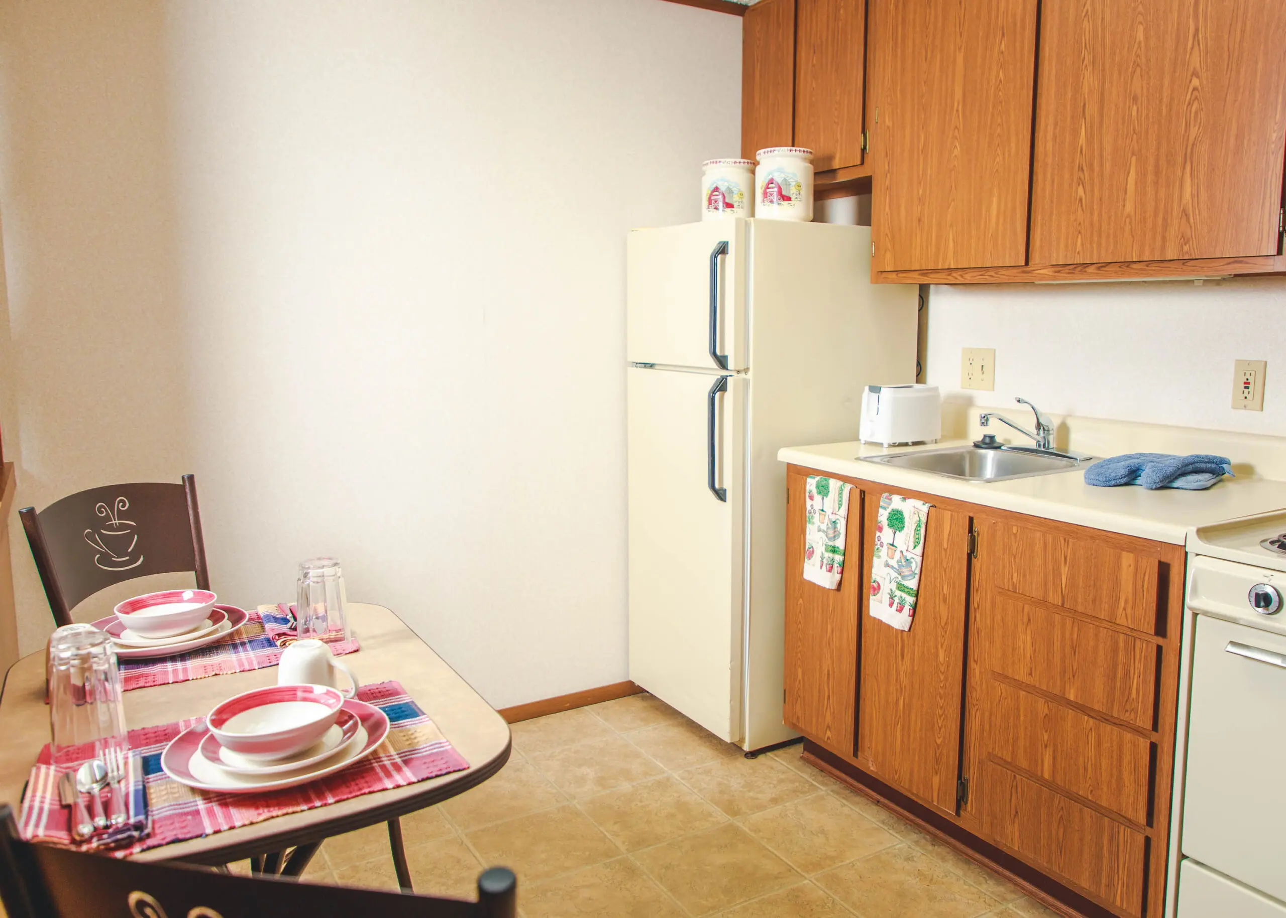Kitchen room.