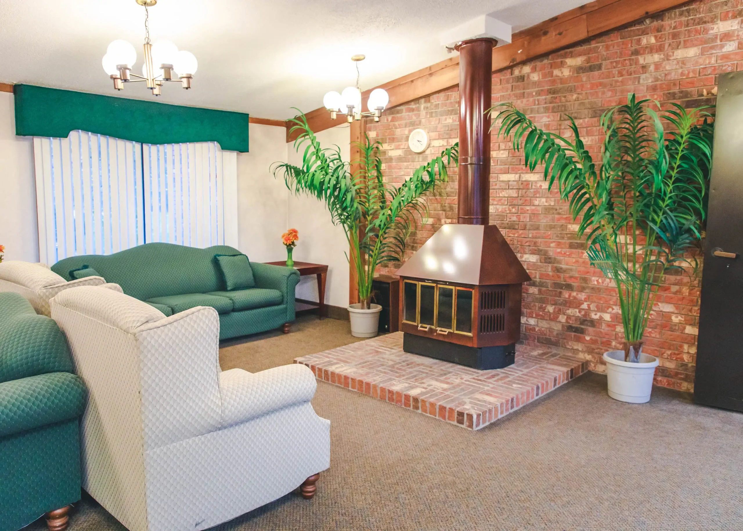 elderly lady doing physical therapy 